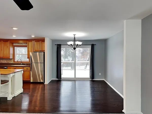 $2,689 | 412 Harold Drive, Burnsville, MN 55337