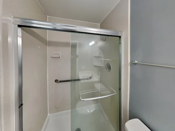 $2,689 | 412 Harold Drive, Burnsville, MN 55337