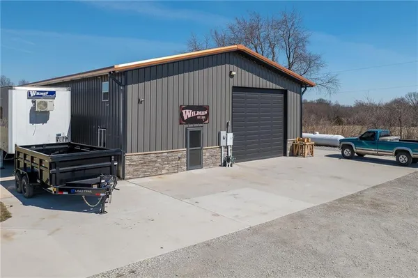 $1,300,000 | 7300 80th Road Southeast, St. Joseph, MO 64507