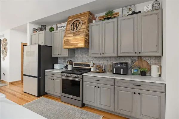 $1,300,000 | 7300 80th Road Southeast, St. Joseph, MO 64507