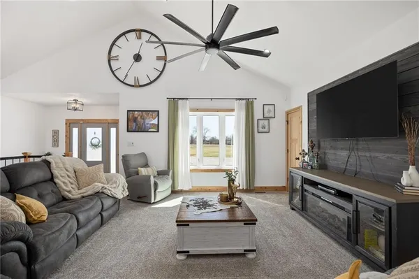 $1,300,000 | 7300 80th Road Southeast, St. Joseph, MO 64507