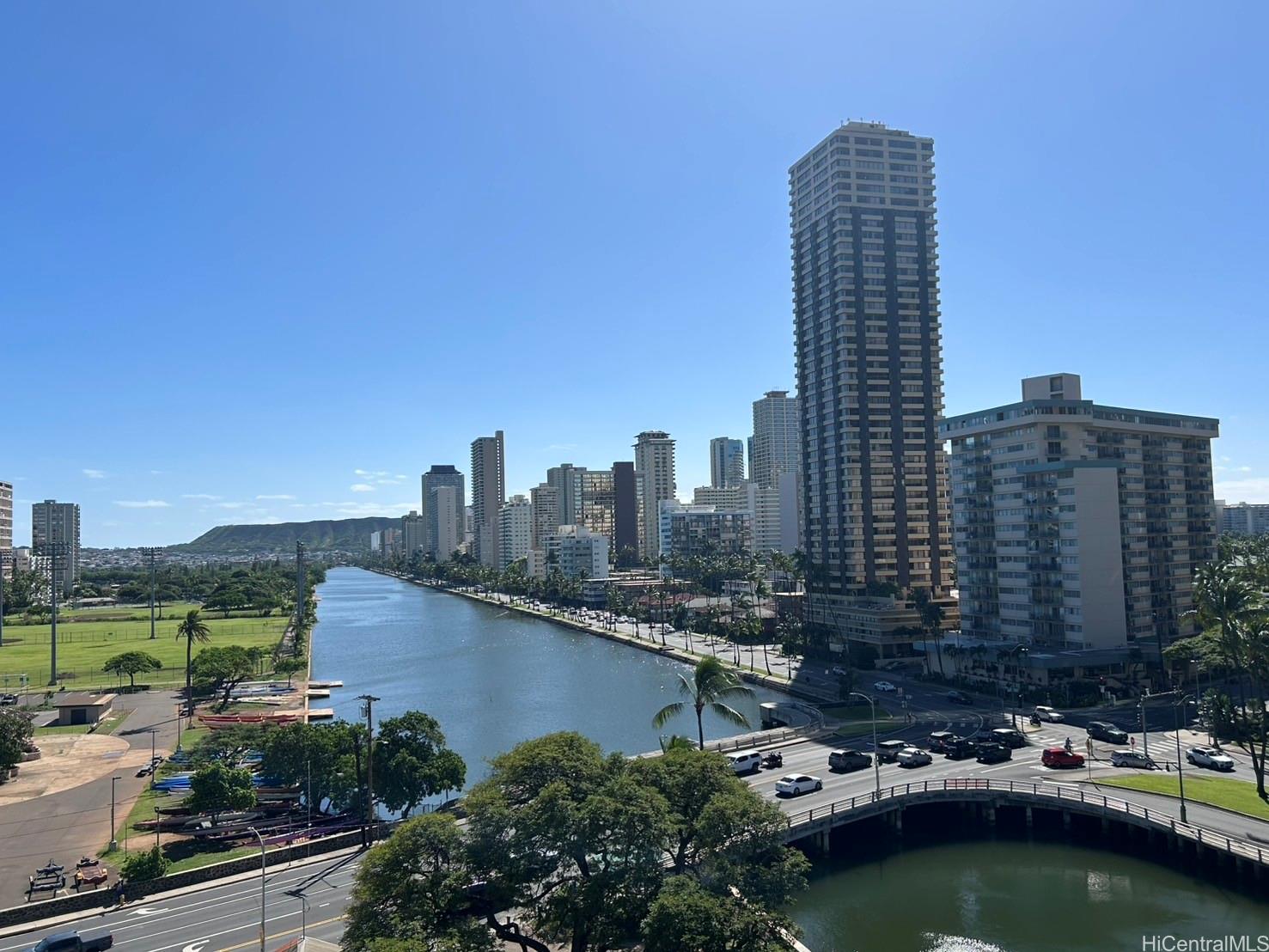 620 McCully Street, Unit 902 Honolulu, HI 96826 - Photo 12 of 14 a view of a city with tall buildings