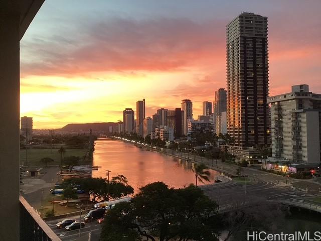 620 McCully Street, Unit 902 Honolulu, HI 96826 - Photo 18 of 23 a view of a city with tall buildings