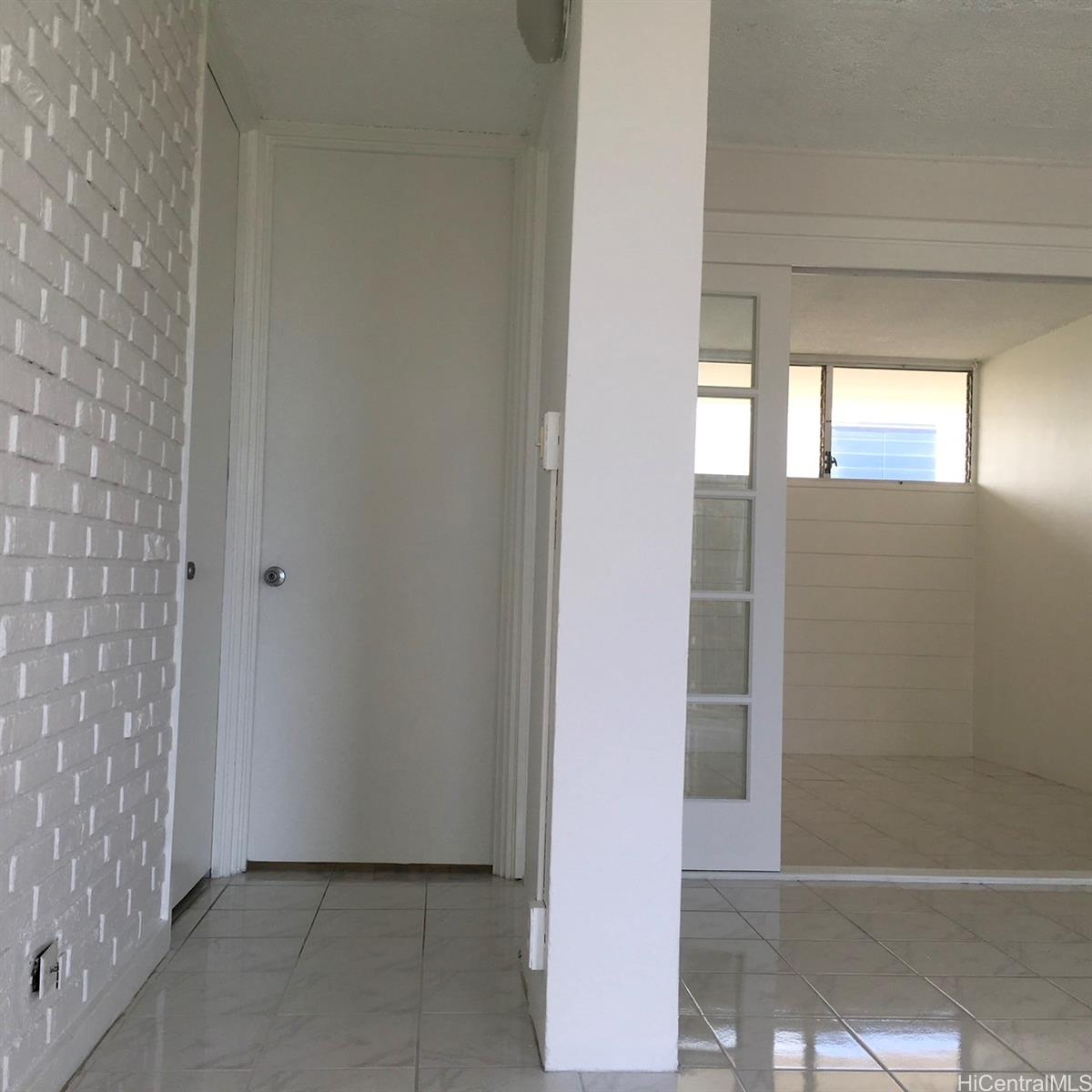 620 McCully Street, Unit 902 Honolulu, HI 96826 - Photo 6 of 14 a view of an empty room