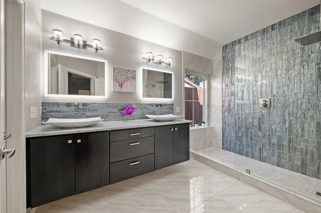 $749,000 | 2811 Northwood Street, Grapevine, TX 76051