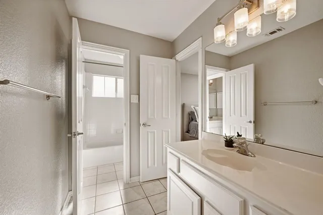 $749,000 | 2811 Northwood Street, Grapevine, TX 76051