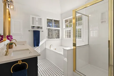 $685,000 | 8213 Cheno Cortina Trail, Austin, TX 78749