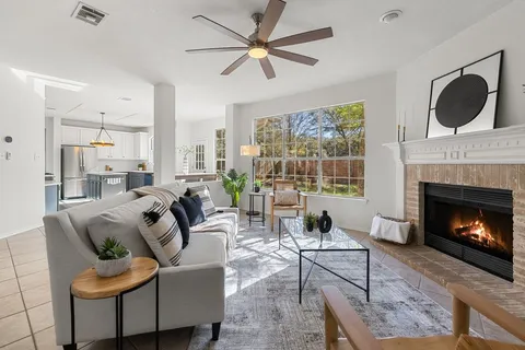 $685,000 | 8213 Cheno Cortina Trail, Austin, TX 78749