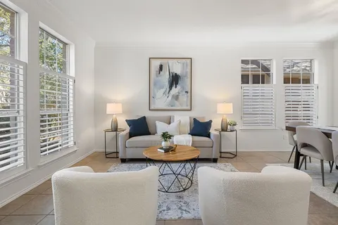 $685,000 | 8213 Cheno Cortina Trail, Austin, TX 78749