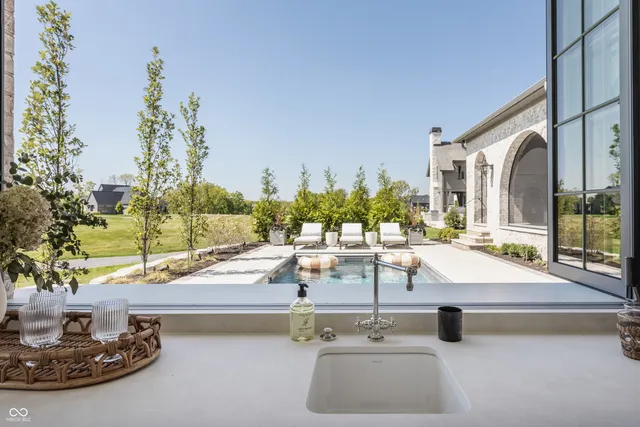 $4,250,000 | 1461 Chatham Rdg Court, Westfield, IN 46074