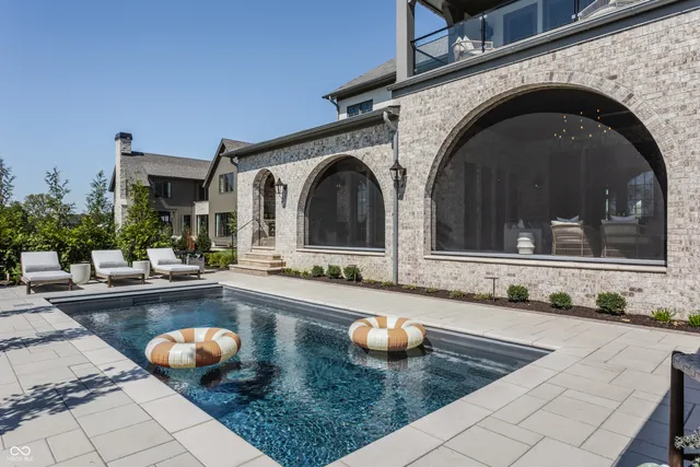 $4,250,000 | 1461 Chatham Rdg Court, Westfield, IN 46074