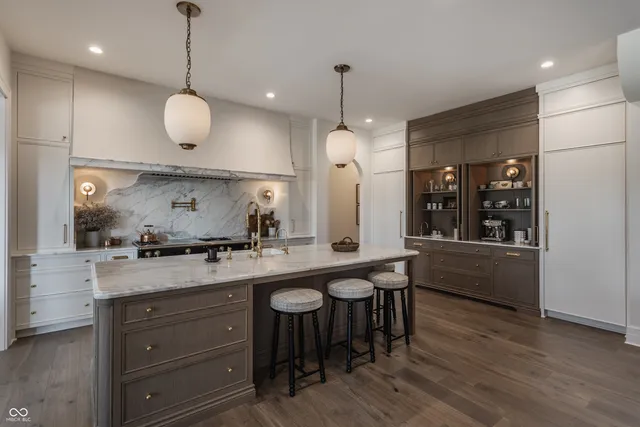 $4,250,000 | 1461 Chatham Rdg Court, Westfield, IN 46074