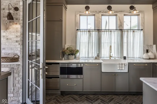 $4,250,000 | 1461 Chatham Rdg Court, Westfield, IN 46074