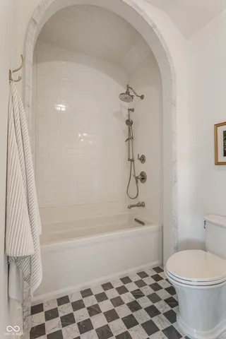 $4,250,000 | 1461 Chatham Rdg Court, Westfield, IN 46074