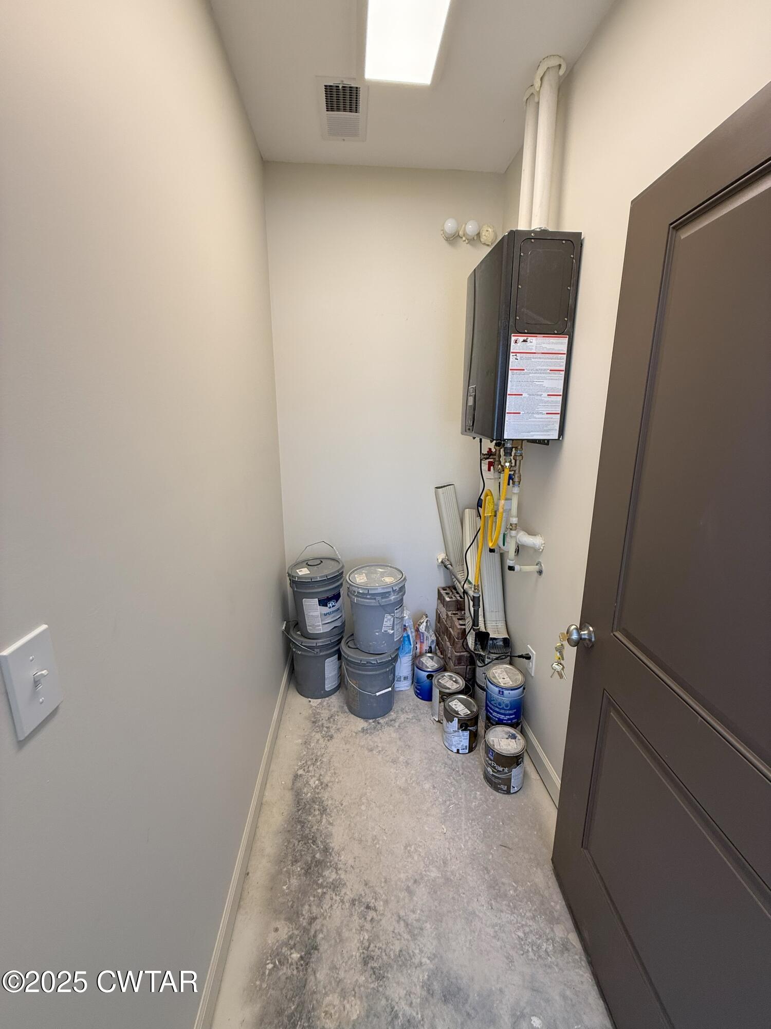 706 Lambuth Boulevard Jackson, TN 38301 - Photo 19 of 20 Storage Closet