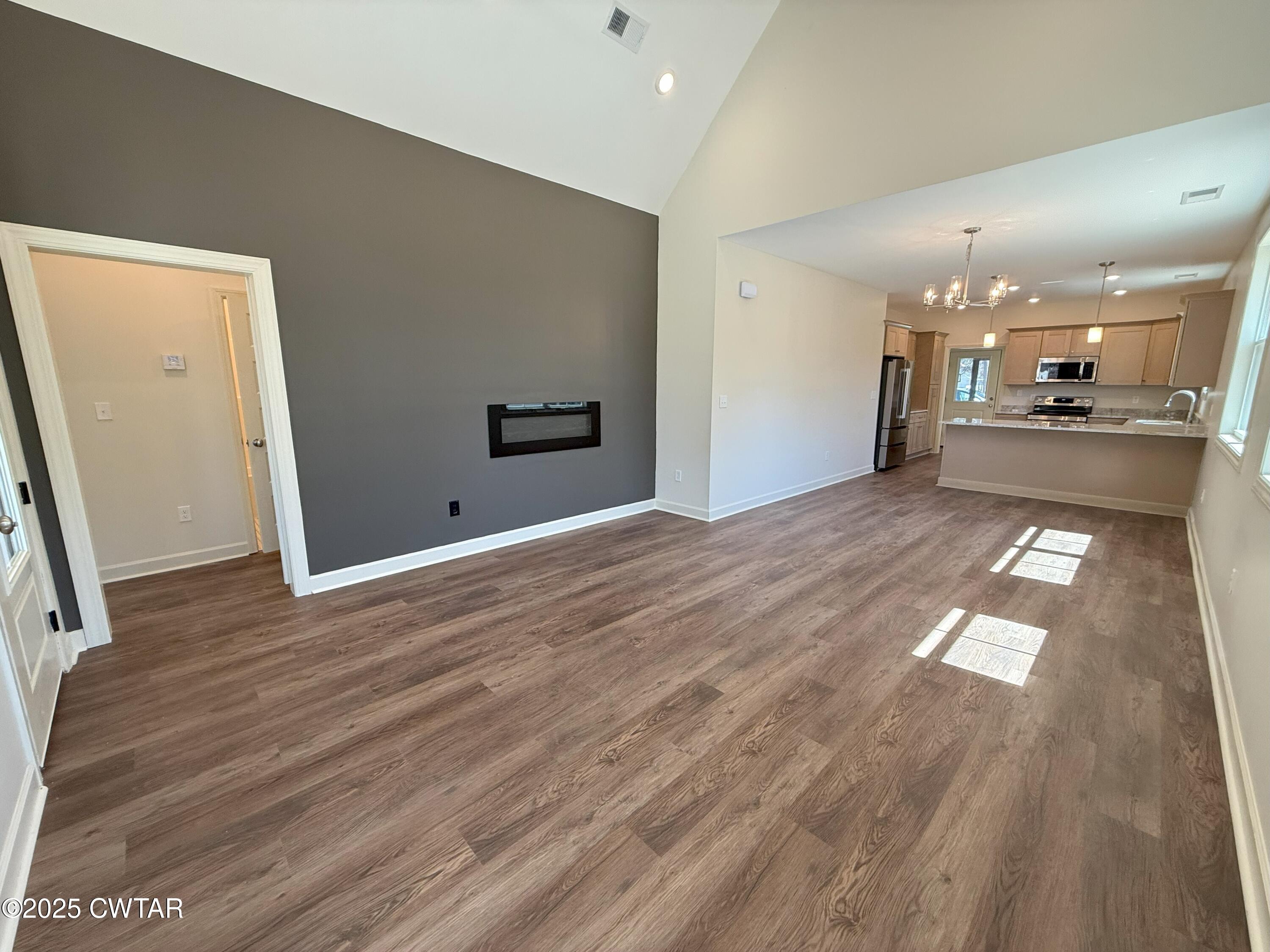 706 Lambuth Boulevard Jackson, TN 38301 - Photo 4 of 20 Living Room - Dining II