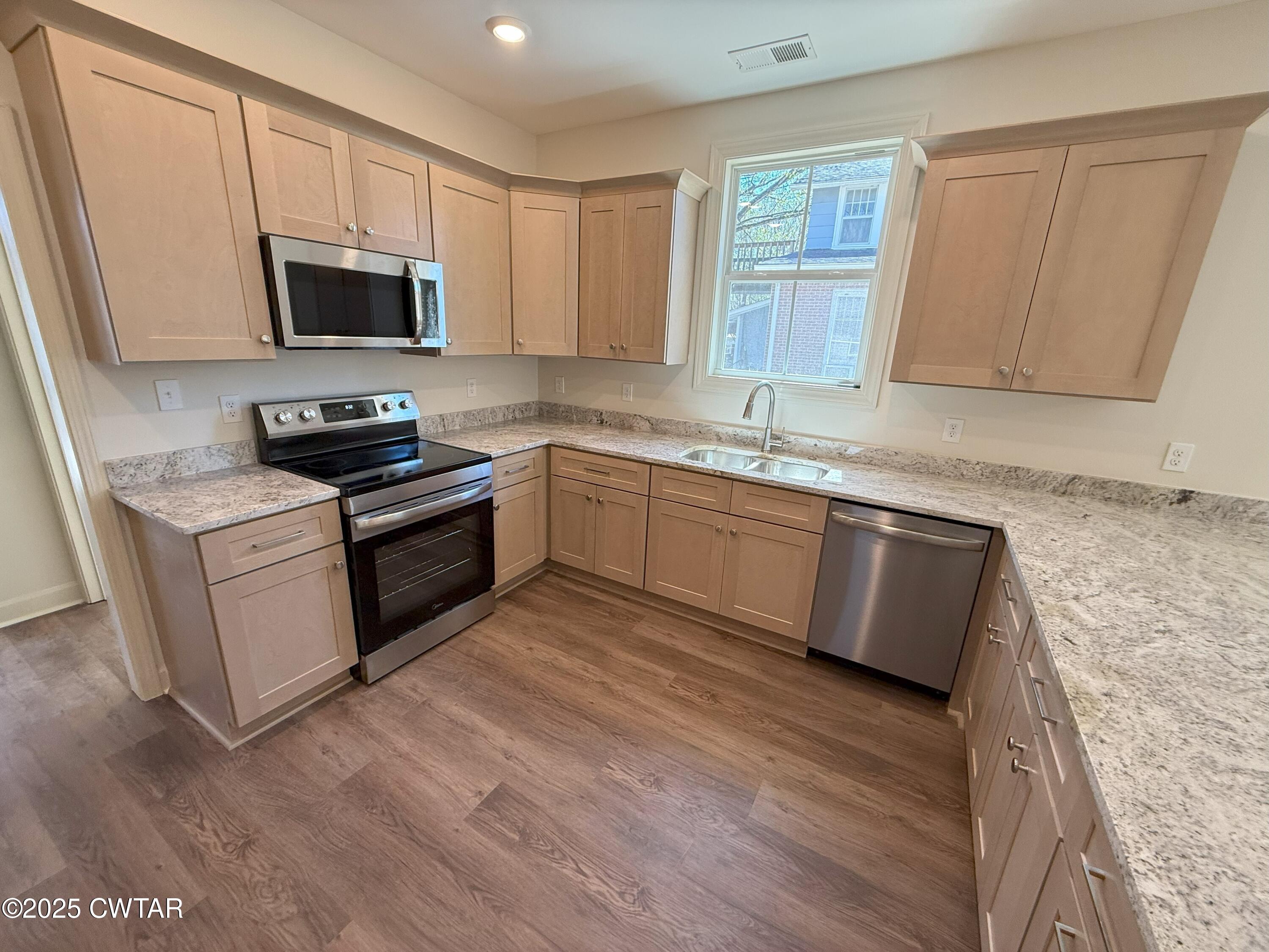 706 Lambuth Boulevard Jackson, TN 38301 - Photo 8 of 20 Kitchen II
