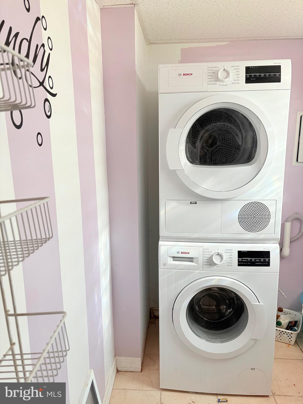 6045 Summerdale Avenue Philadelphia, PA 19149 - Photo 12 of 12 a utility room with dryer and washer