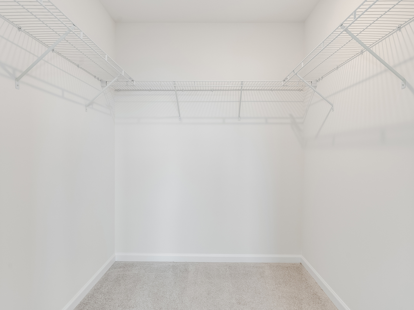 660 Switchgrass Way, Unit 58002 Bolingbrook, IL 60490 - Photo 17 of 24 a view of a room