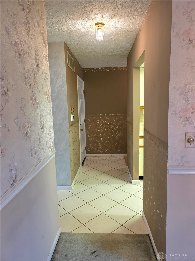 9920 Sheehan Road Dayton, OH 45458 - Photo 14 of 46