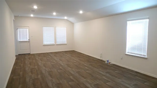 $2,100 | 3715 Zoeys Way, Fulshear, TX 77423