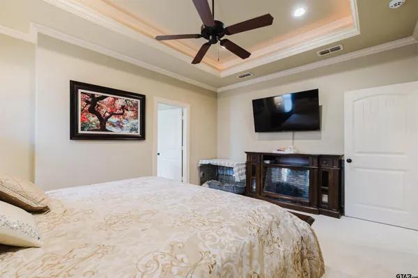 $379,900 | 18870 Bur Oak Court, Flint, TX 75762