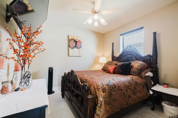 $379,900 | 18870 Bur Oak Court, Flint, TX 75762