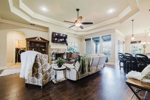 $379,900 | 18870 Bur Oak Court, Flint, TX 75762