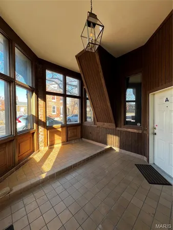 $785,000 | 2200 Menard Street, St. Louis, MO 63104