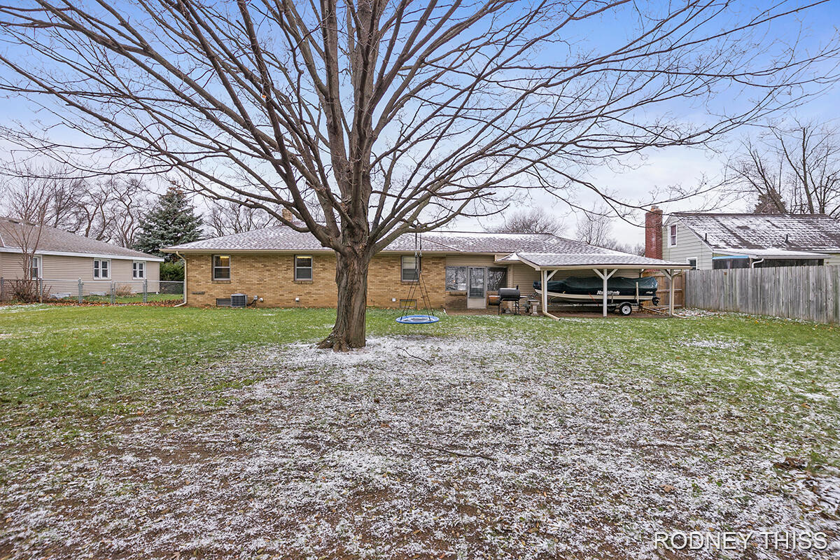 2724 Riley Avenue Southwest Wyoming, MI 49509 - Photo 21 of 22 IMG_1023