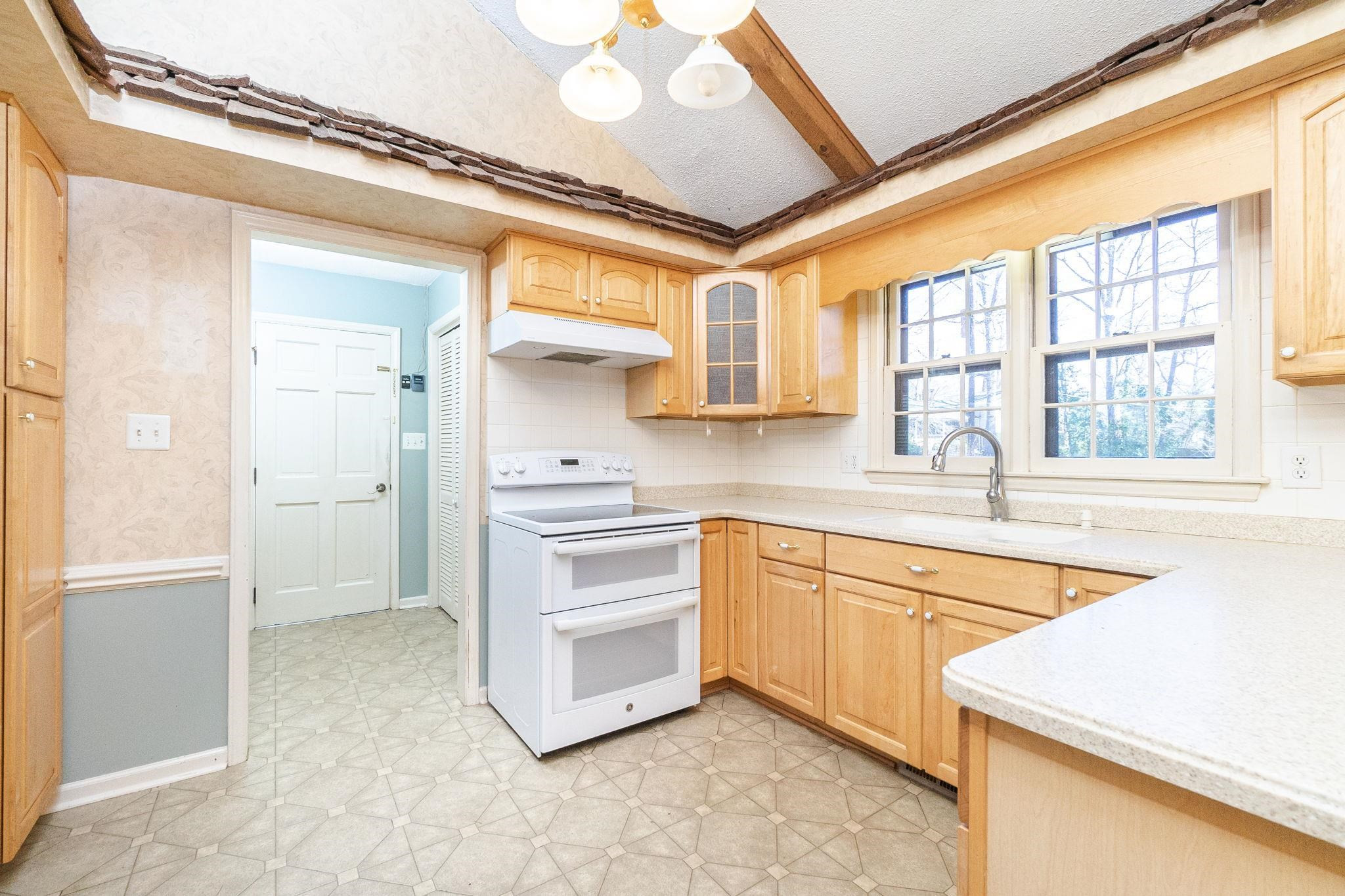 700 Haverhill Court Raleigh, NC 27609 - Photo 11 of 45 Photo 11