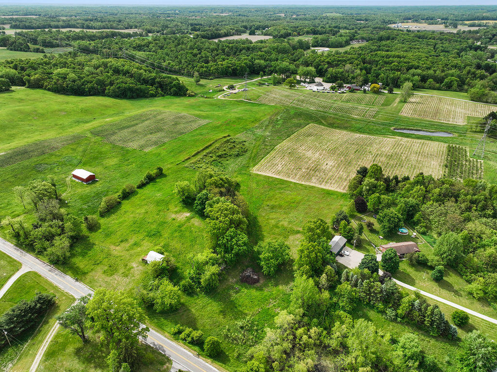 136 East Snow Road Baroda, MI 49101 - Photo 3 of 3 DJI_0404