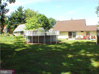 69 Ridge Lane Levittown, PA 19055 - Photo 6 of 6 Gallery Image 6