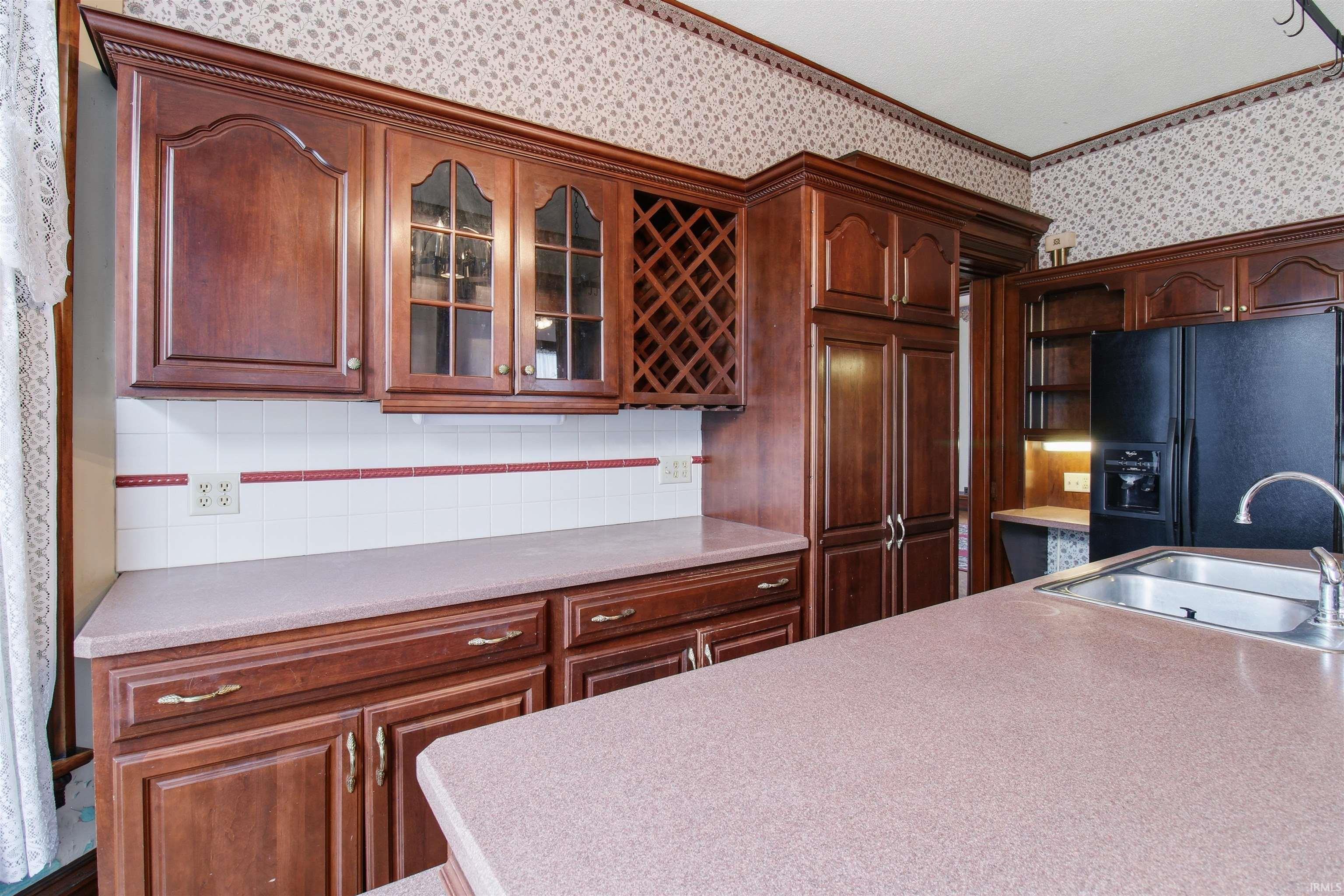 220 East Washington Street Bluffton, IN 46714 - Photo 11 of 36