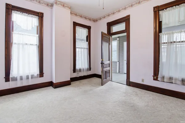 $275,000 | 220 East Washington Street, Bluffton, IN 46714