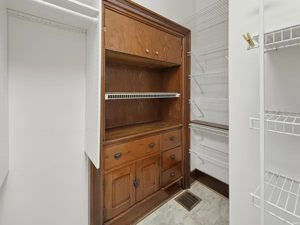 $275,000 | 220 East Washington Street, Bluffton, IN 46714