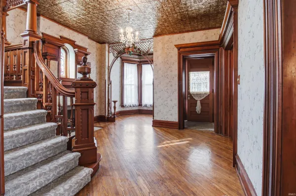 $275,000 | 220 East Washington Street, Bluffton, IN 46714