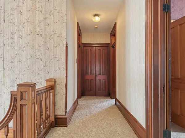 $275,000 | 220 East Washington Street, Bluffton, IN 46714