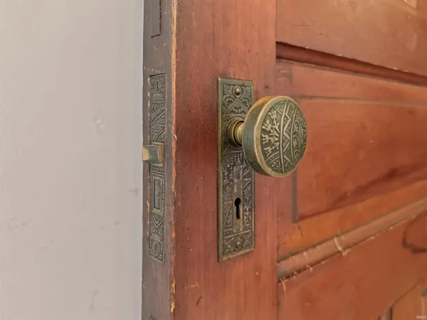 $275,000 | 220 East Washington Street, Bluffton, IN 46714