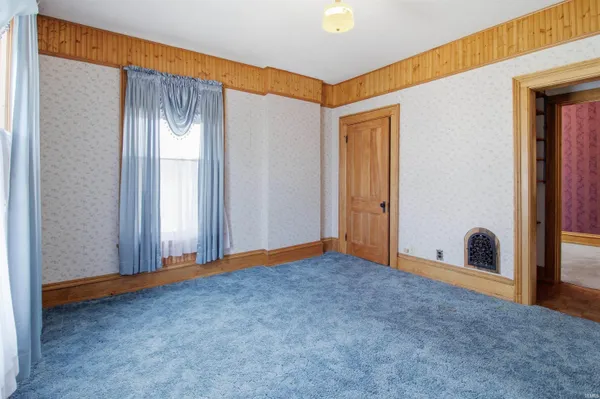 $275,000 | 220 East Washington Street, Bluffton, IN 46714