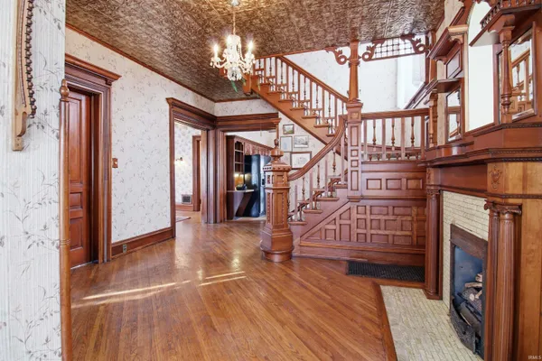 $275,000 | 220 East Washington Street, Bluffton, IN 46714