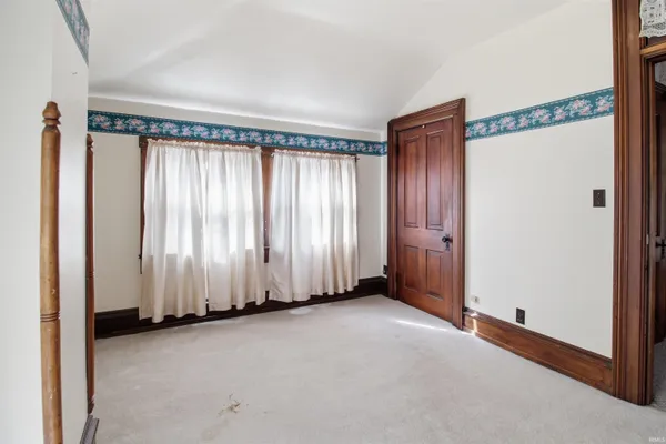 $275,000 | 220 East Washington Street, Bluffton, IN 46714