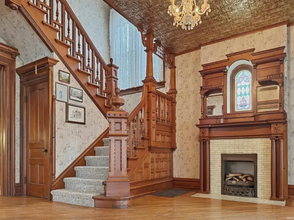 $275,000 | 220 East Washington Street, Bluffton, IN 46714