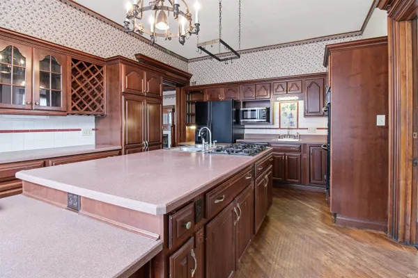 $275,000 | 220 East Washington Street, Bluffton, IN 46714