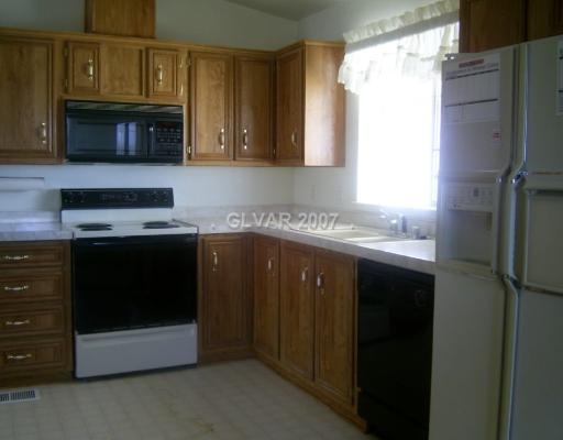 1741 West Wilson Road Pahrump, NV 89048 - Photo 5 of 8 Kitchen.