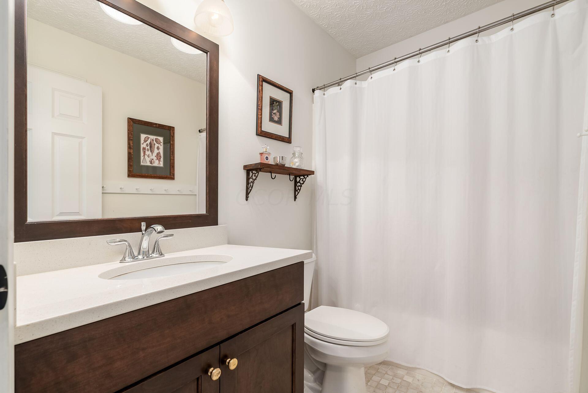 12685 Gorsuch Road Galena, OH 43021 - Photo 24 of 58 Hall bath