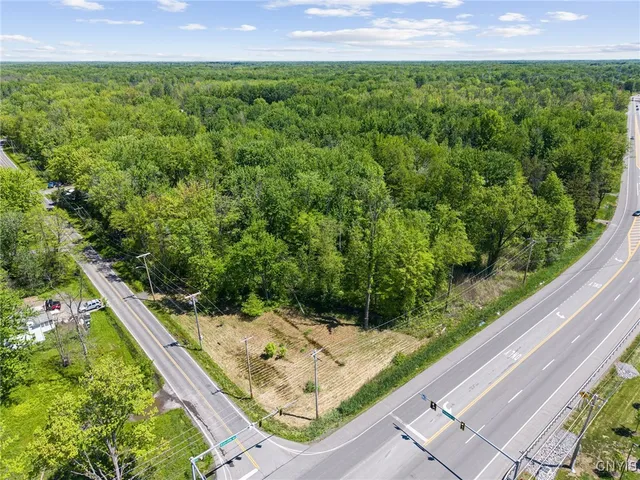 $300,000 | 6859 Kirkville Road, De Witt, NY 13057