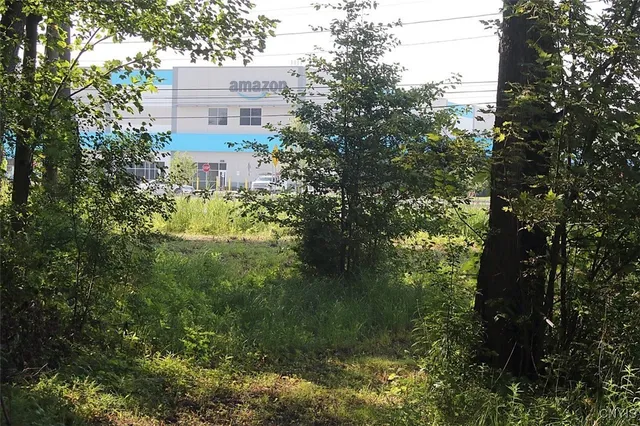 $300,000 | 6859 Kirkville Road, De Witt, NY 13057