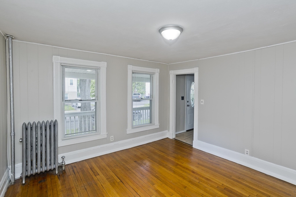 45 Orchard Street Springfield, MA 01107 - Photo 14 of 29