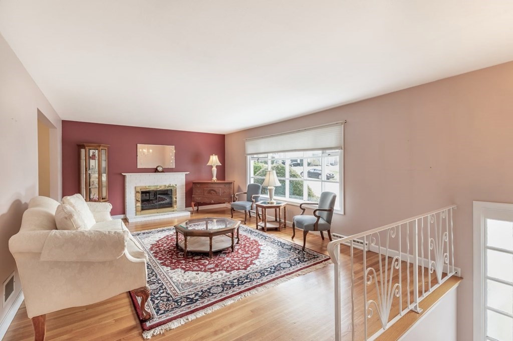 27 Kettering Road Norwood, MA 02062 - Photo 2 of 36